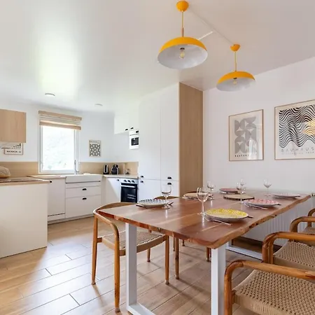Appartement Duplex, 6 Personnes, 3 Chambres, 2 Salle De Bains, Dans A 50m Du Skyvall