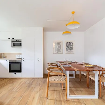 Duplex, 6 Personnes, 3 Chambres, 2 Salle De Bains, Dans A 50m Du Skyvall *