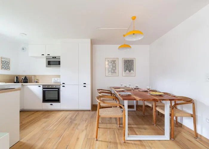 Duplex, 6 Personnes, 3 Chambres, 2 Salle De Bains, Dans A 50m Du Skyvall *